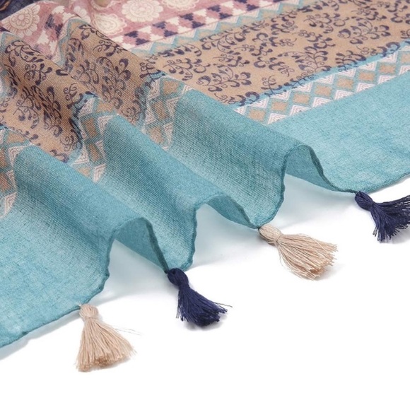 Women's Boho Scarf - Picture 3 of 4